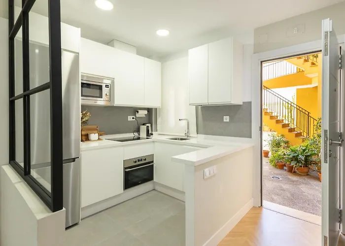 Charming 2 Bedrooms Apartment With Free Parking At Plaza Alameda By Ocityzen