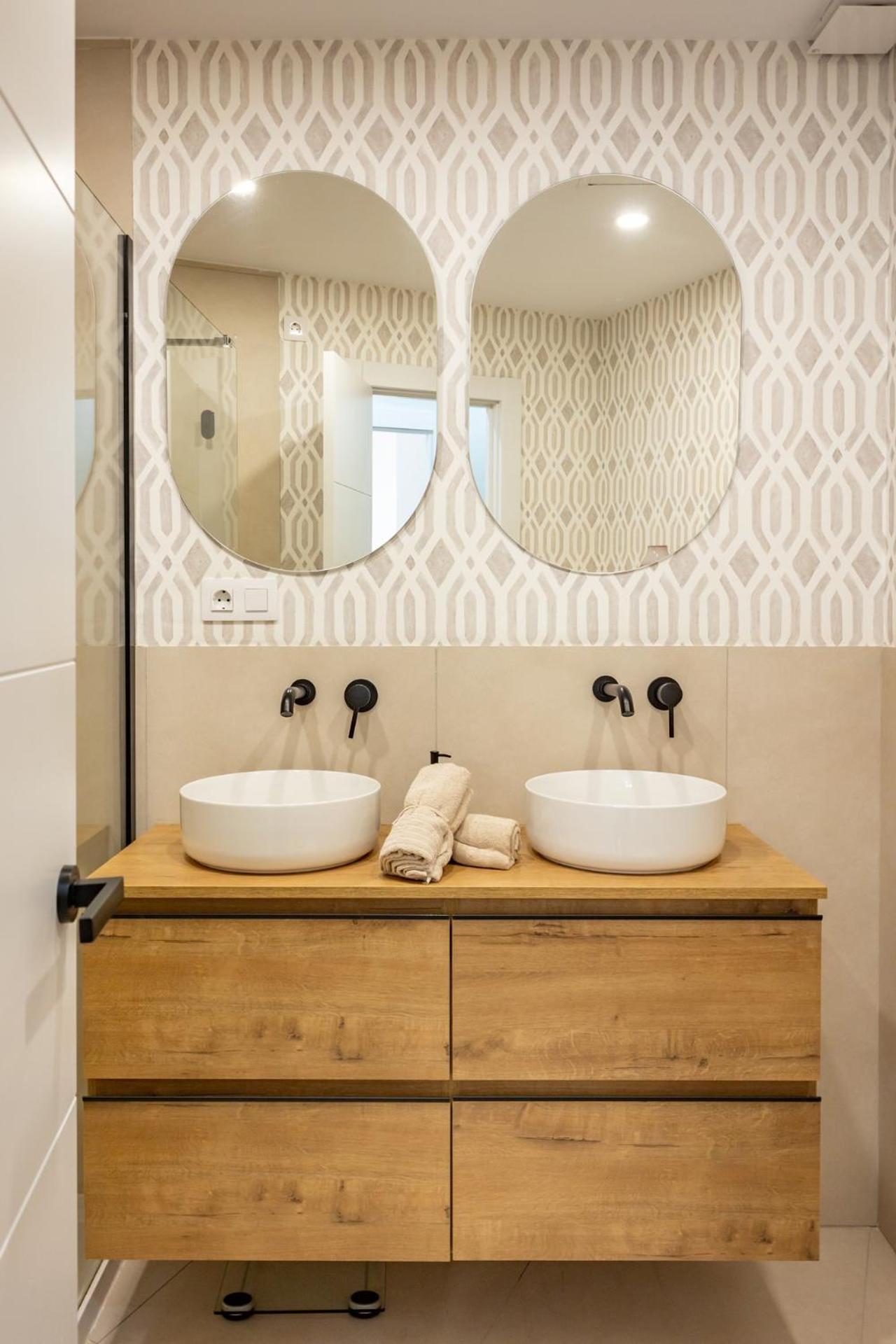 Apartment Charming 2 Bedrooms With Free Parking At Plaza Alameda By Ocityzen